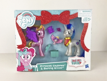 MY LITTLE PONY BEST GIFT EVER PRINCESS CADANCE AND SHINING ARMOR.jpg